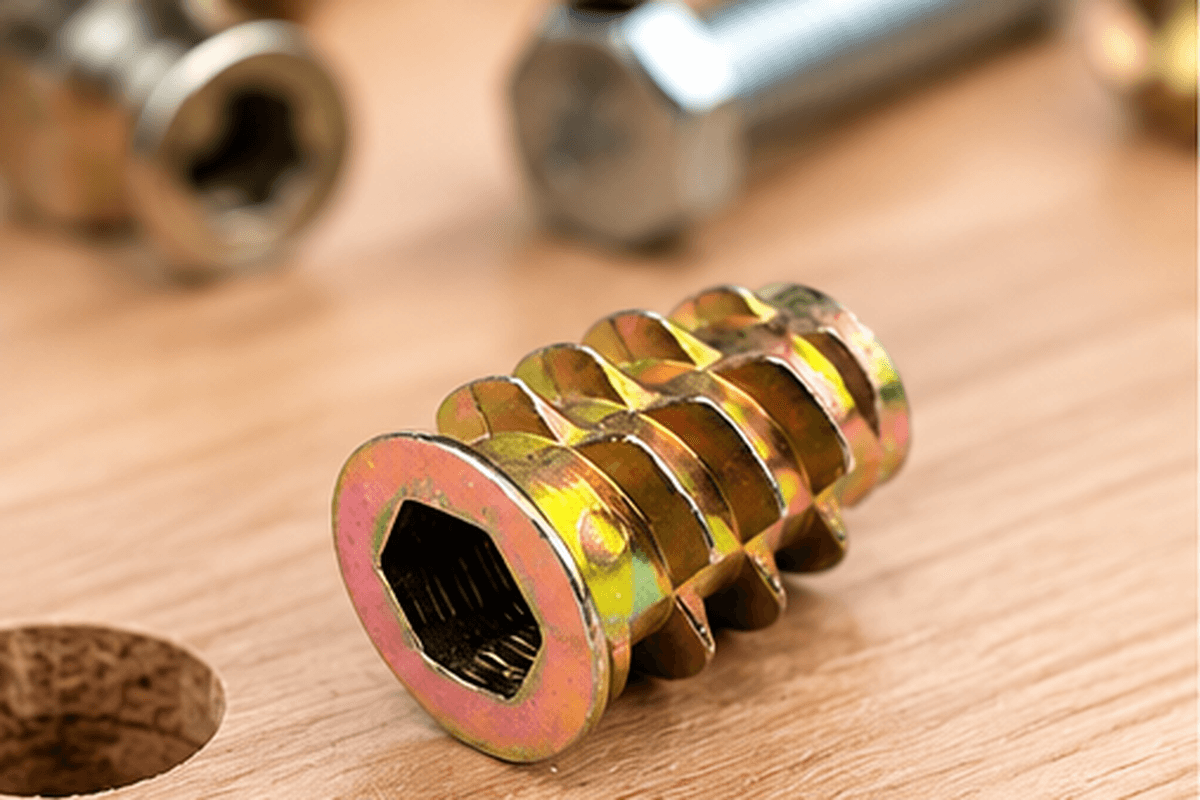 How to Choose M6 Zinc Plated Hex Drive Wood Insert Nuts for Furniture and Cabinet Assembly